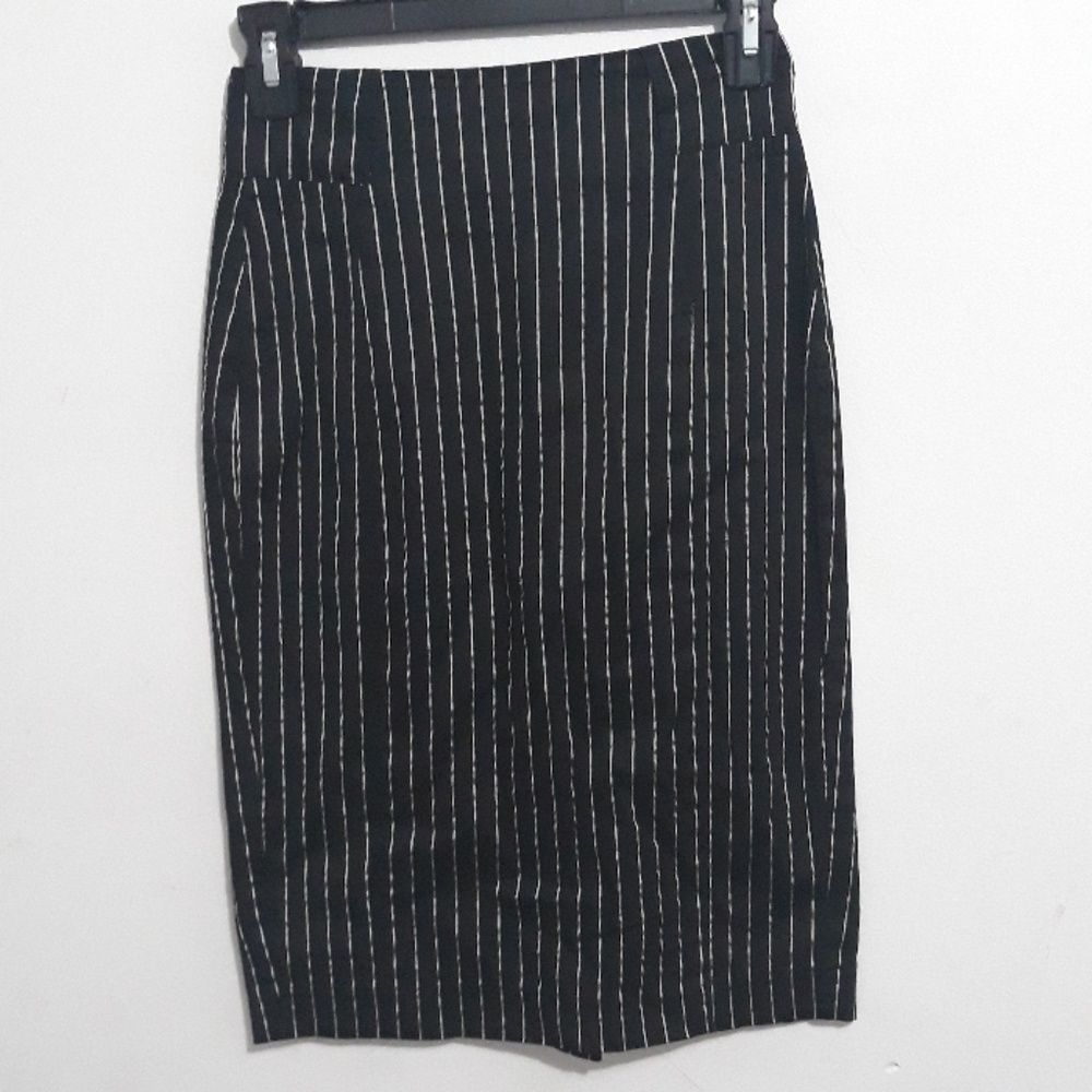 Forever 21 black skirts